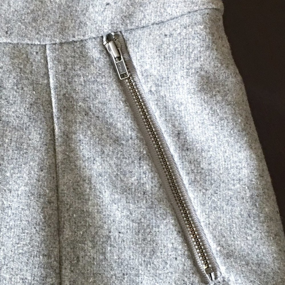 DE COLLECTION Wool Blend Pencil Skirt   LARGE - Picture 9 of 13